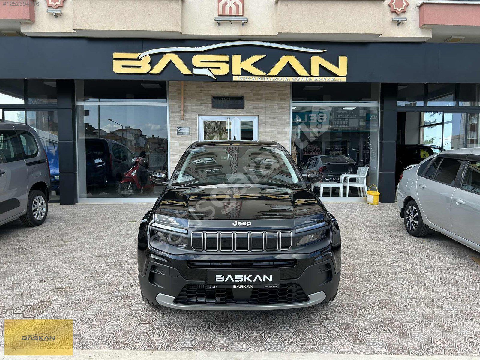 BOYASIZ 2024 JEEP AVENGER HYBRİD 1.2 LİMİTED K.K 12 TKST