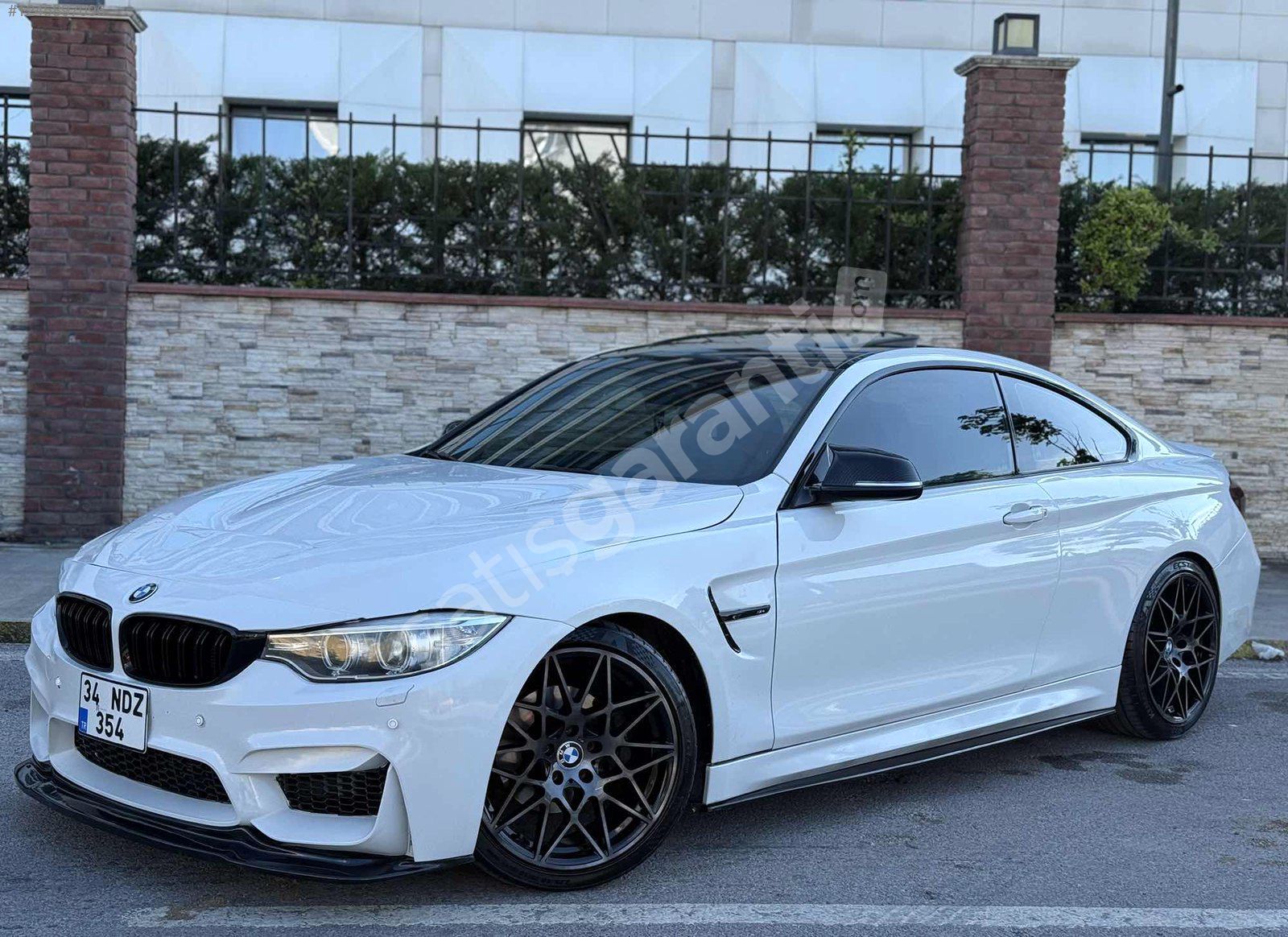 DORA AUTO'DAN 2014 X DRİVE M4 DÖNÜŞÜM KUSURSUZ TEMİZLİKTE