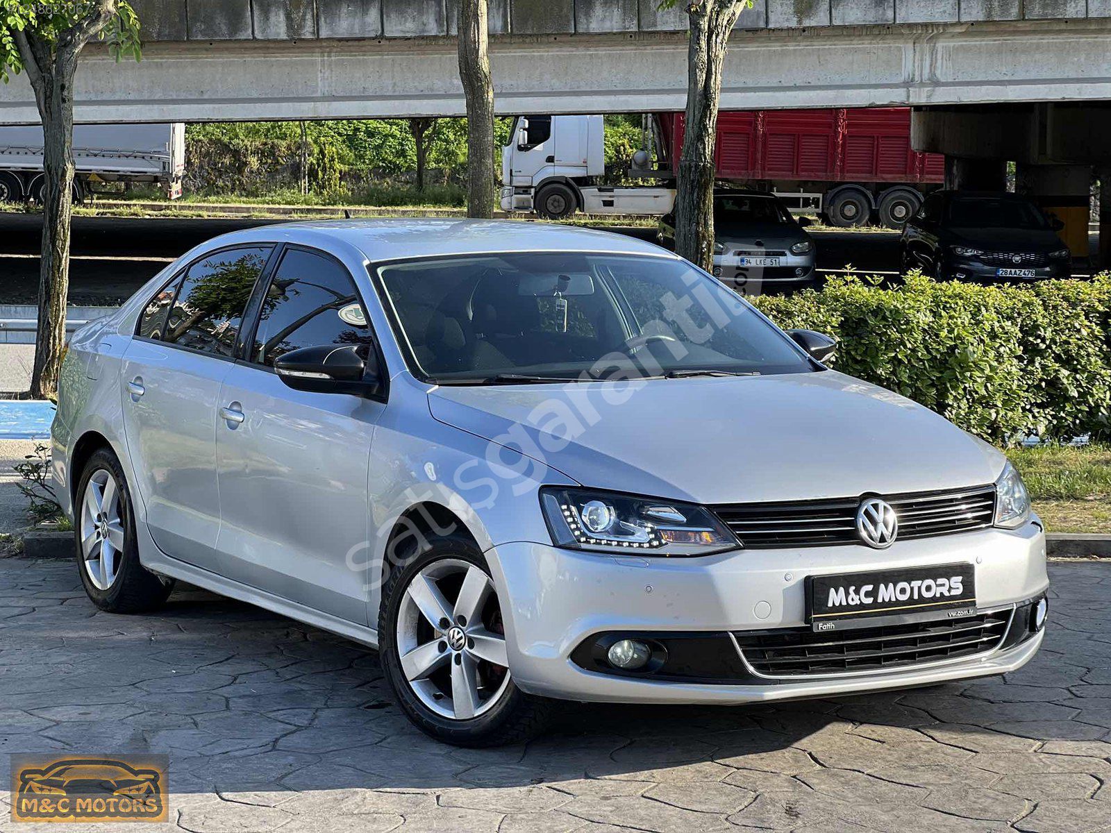 M&C MOTORS'TAN 2014 VW JETTA 1.6 TDİ/3 PARÇA BOYALI/TRENDLİNE/