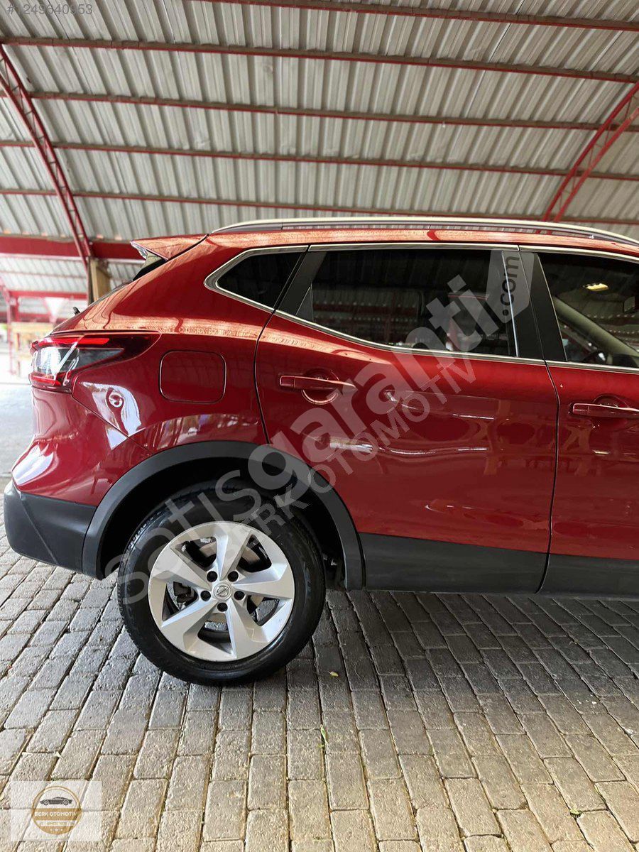 BERK'den QASHQAİ 1.3 DIG-T TEKNA 85.000 KM