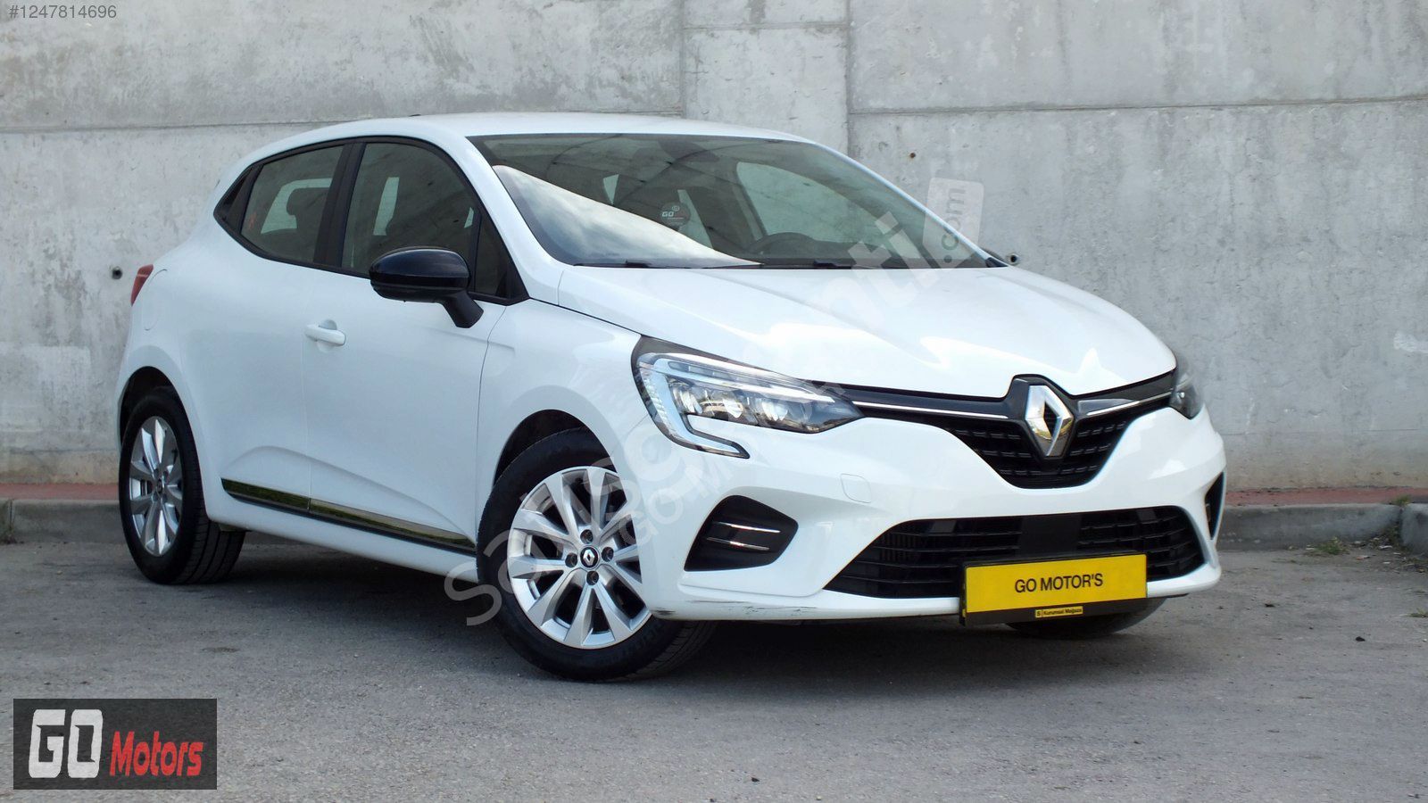 GO MOTOR'SDAN BOYASIZ 2023 RENAULT CLIO 1.0 TCE TOUCH X-TRONİC