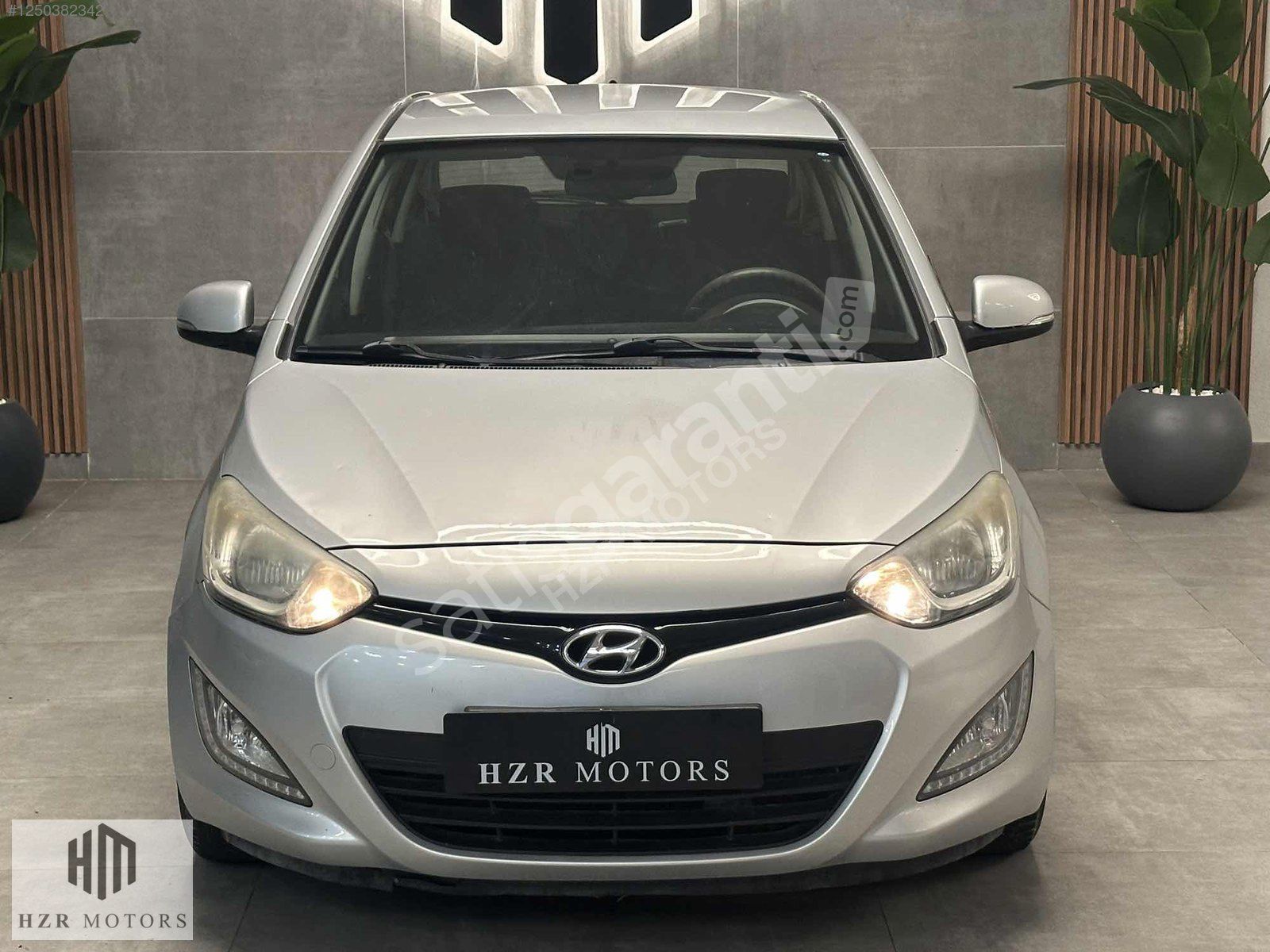 HZR MOTORS %30 PEŞİN KALAN SENET 2014 HYUNDAİ İ20 1.4 CRDİ SENSE