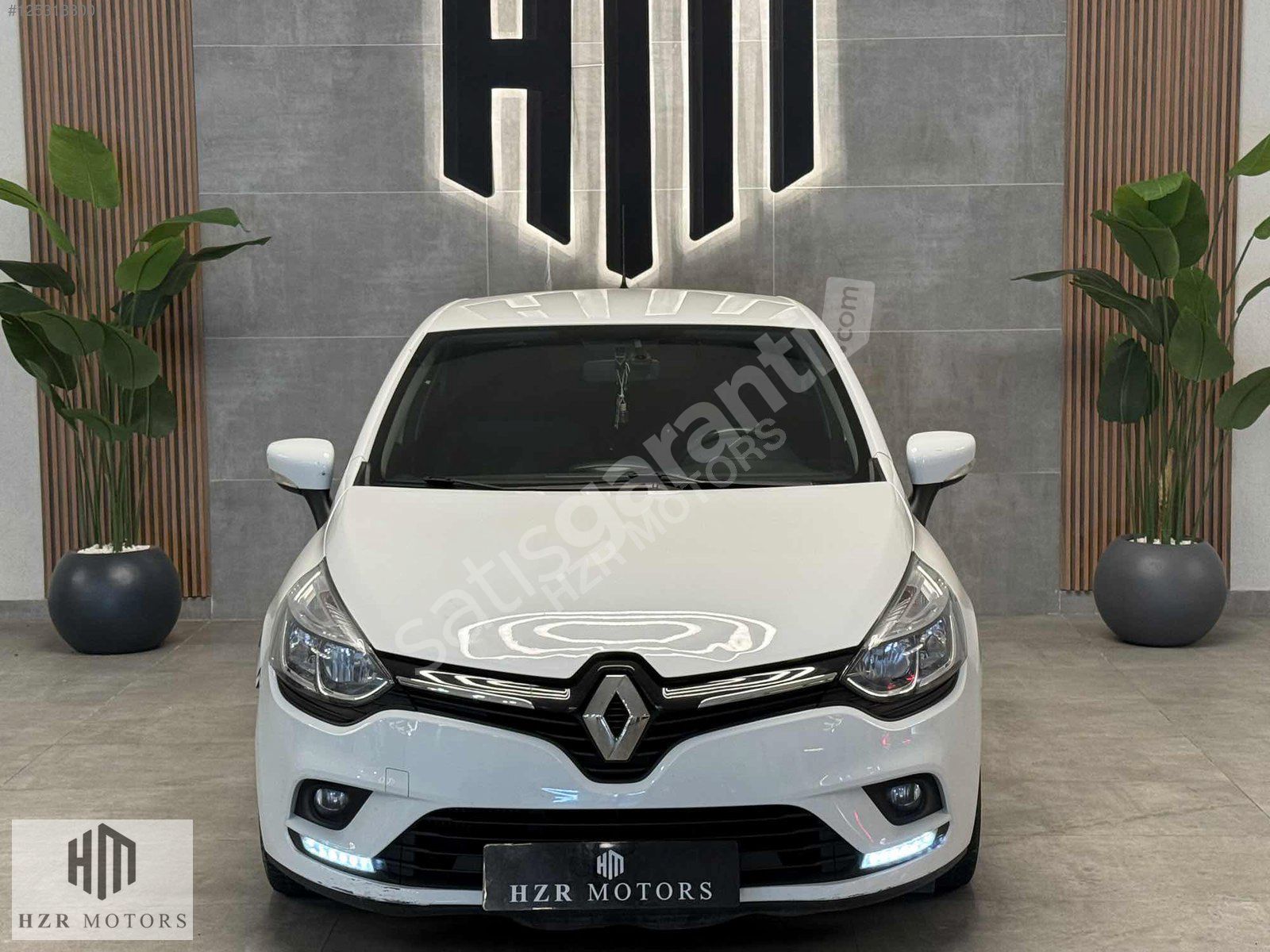 HZR MOTORS 2018 HATASIZ RENAULT CLIO 1.5 DCI TOUCH OTOMATİK