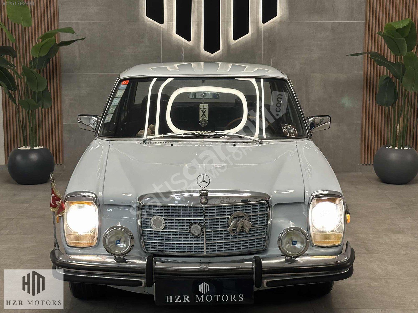 HZR MOTORS 1974 MERCEDES BENZ W115 230.4