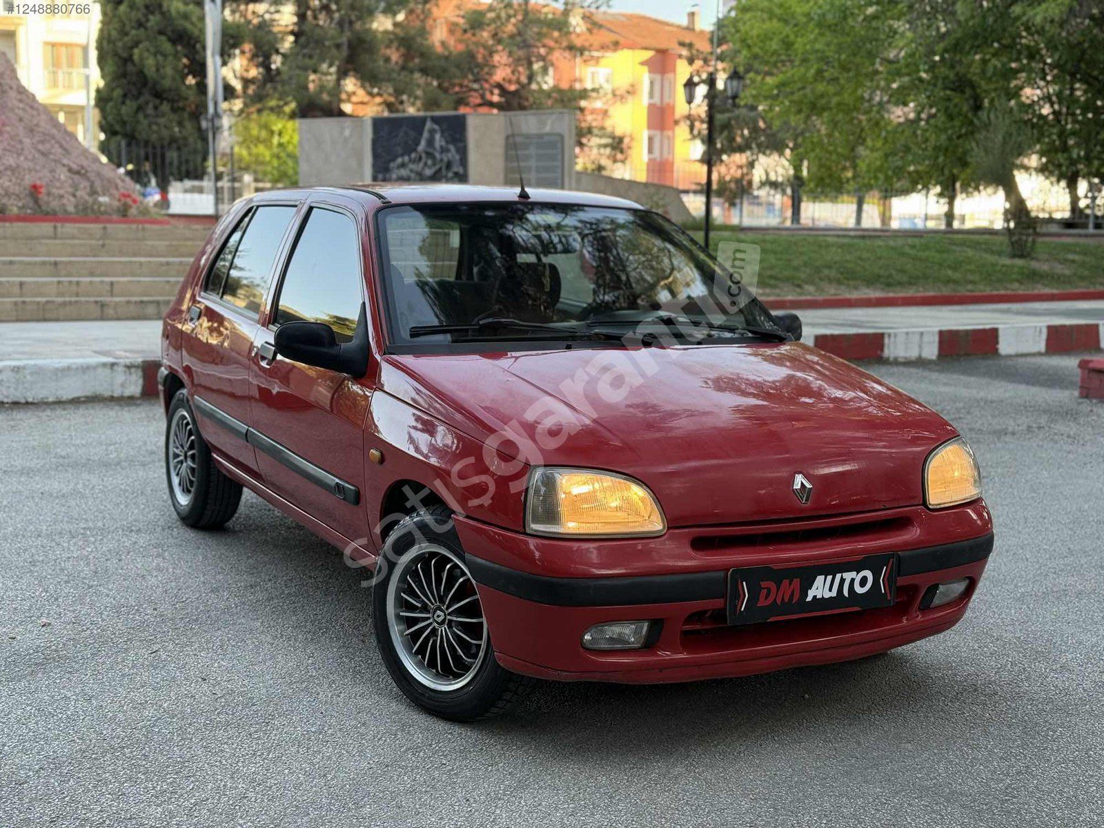 RENAULT CLİO 1.4 RT BİNİCİSİNE DEĞİŞENSİZ