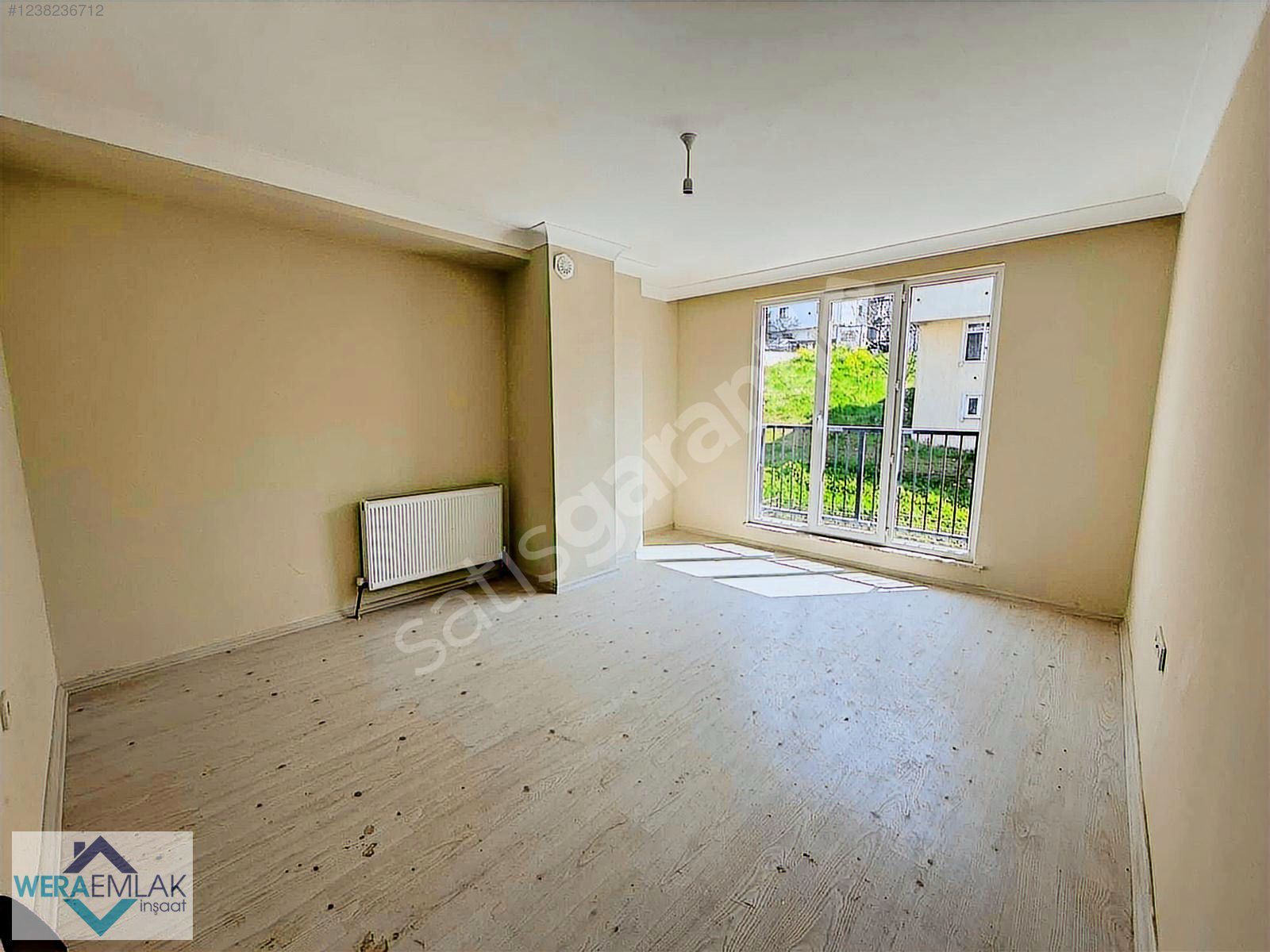 ÖZGÜRLÜK MAH.2+1 ARAKAT SEMT POLİKİNLİK YAKINI SIFIR DAİRE