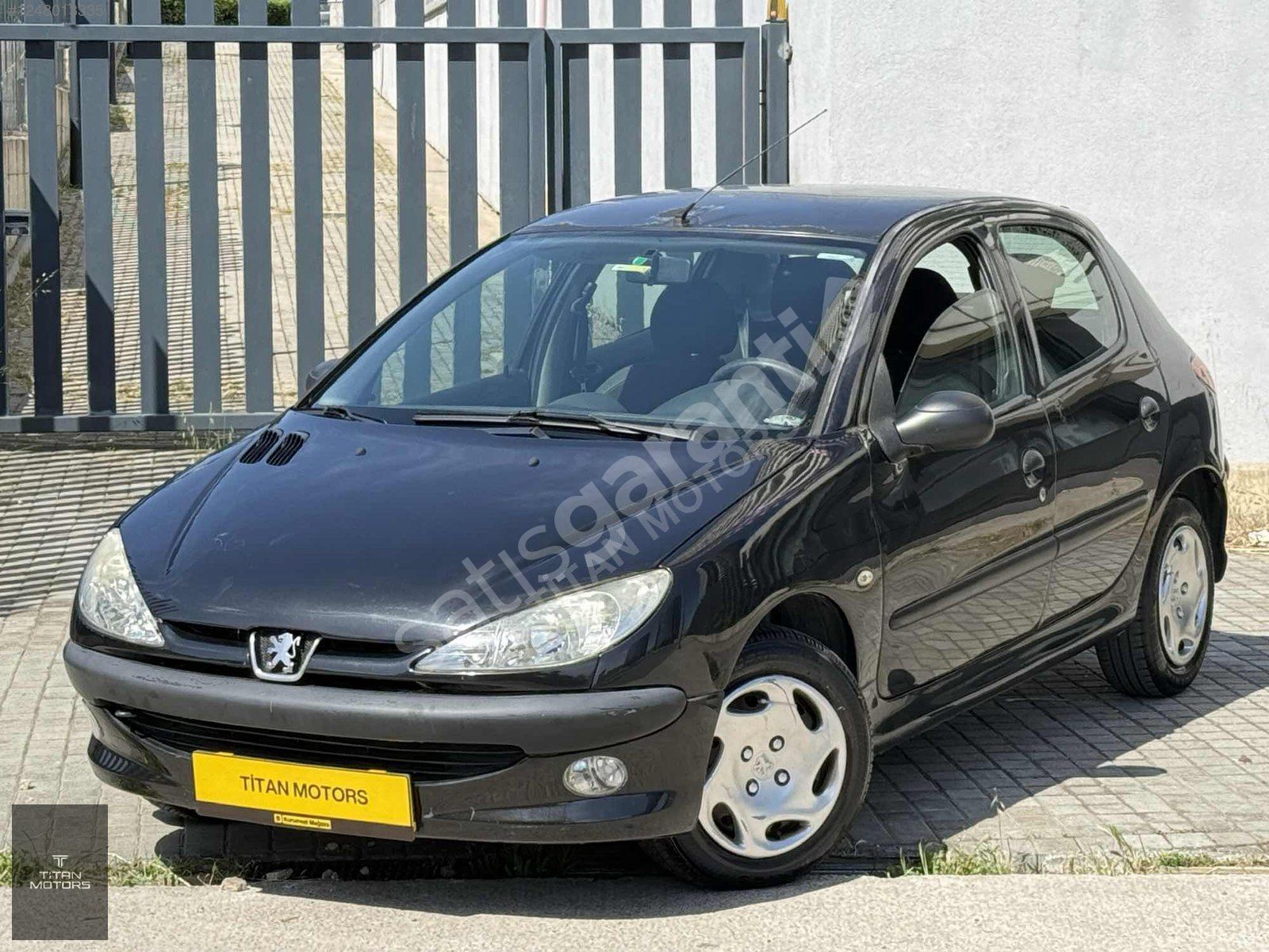 TİTAN MOTORS 112 BİN KM PEUGEOT 206 1.4 BENZİN TAM OTOMATİK 2006