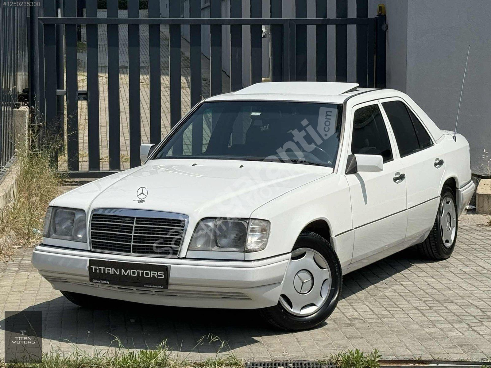 TİTAN MOTORS 1994 İLK ELDEN E200 SUNROOF 136 HP KLİMALI