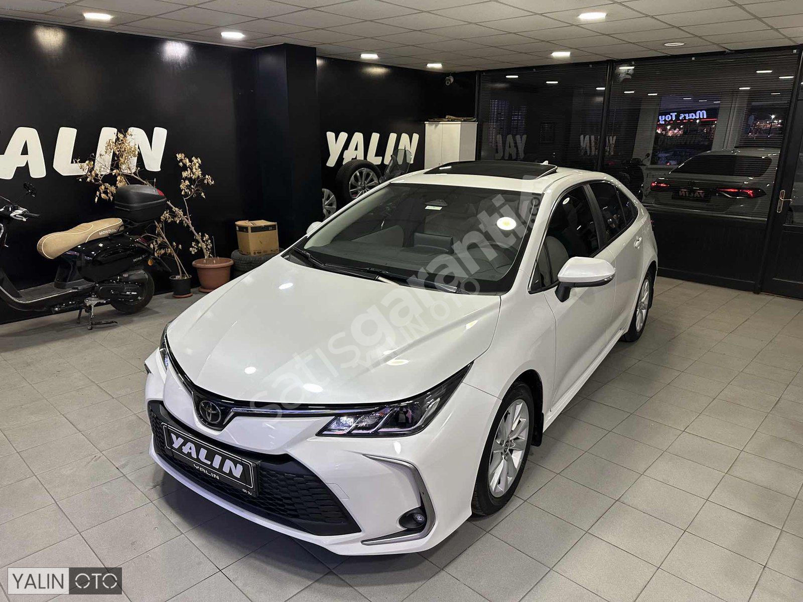 YALIN OTOMOTİV - 2023 TOYOTA COROLLA 1.5 DREAM X-PACK HATASIZ
