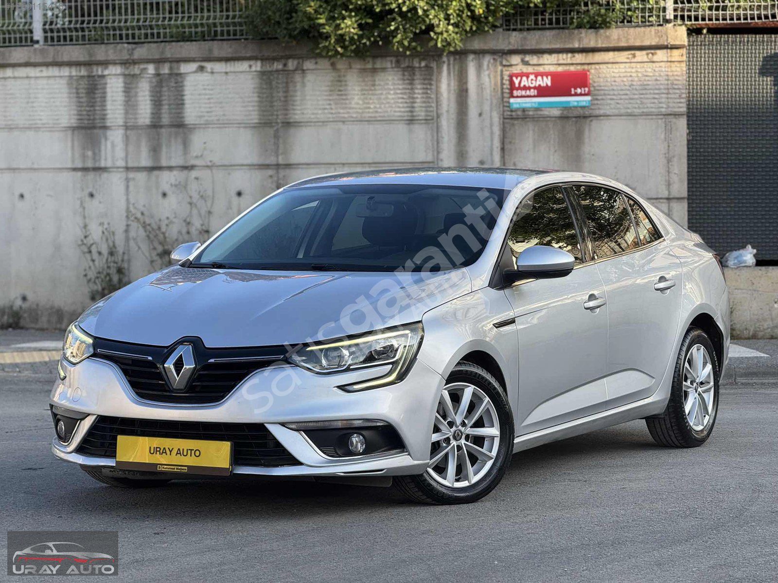 URAY AUTO+2020 MODEL+97.000 KM+MEGANE 1.5 DCİ TOUCH