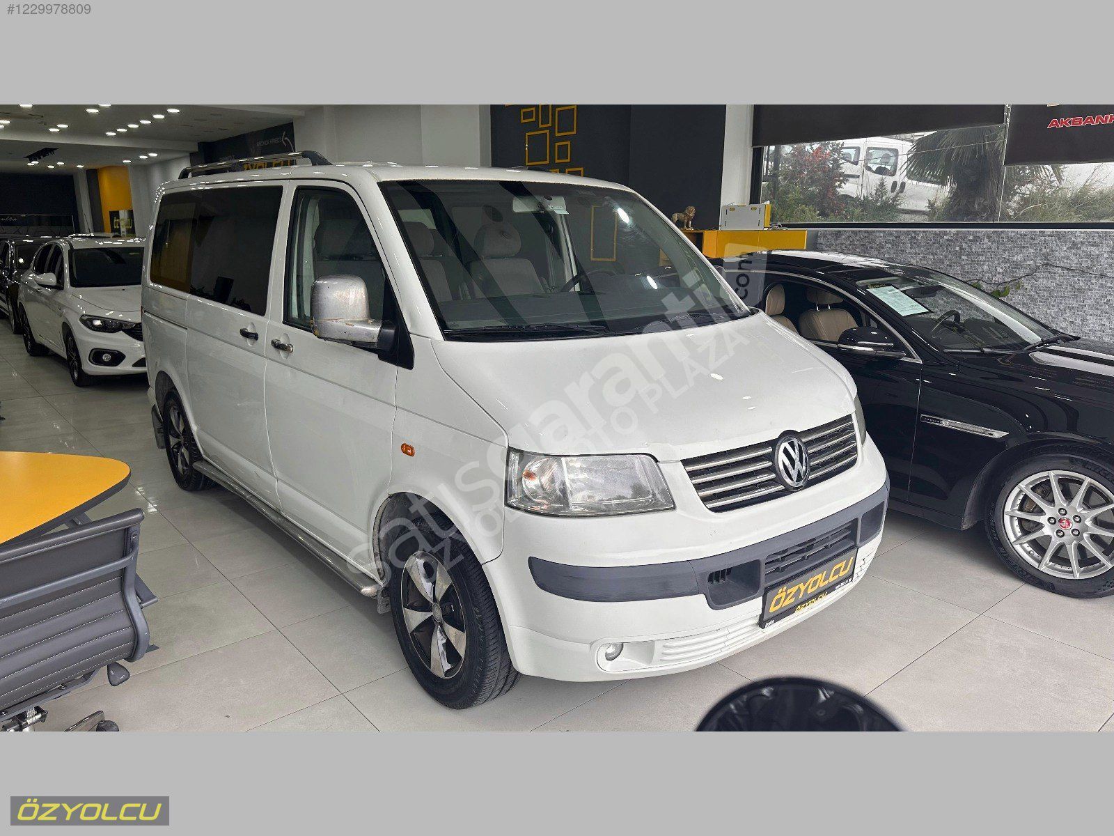 Volkswagen Transporter Camlıvan 2.5 TDI