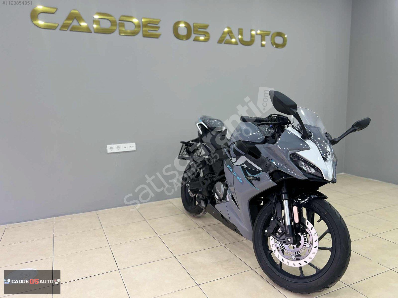 CADDE 05 AUTO 'DAN CF MOTO 250SR