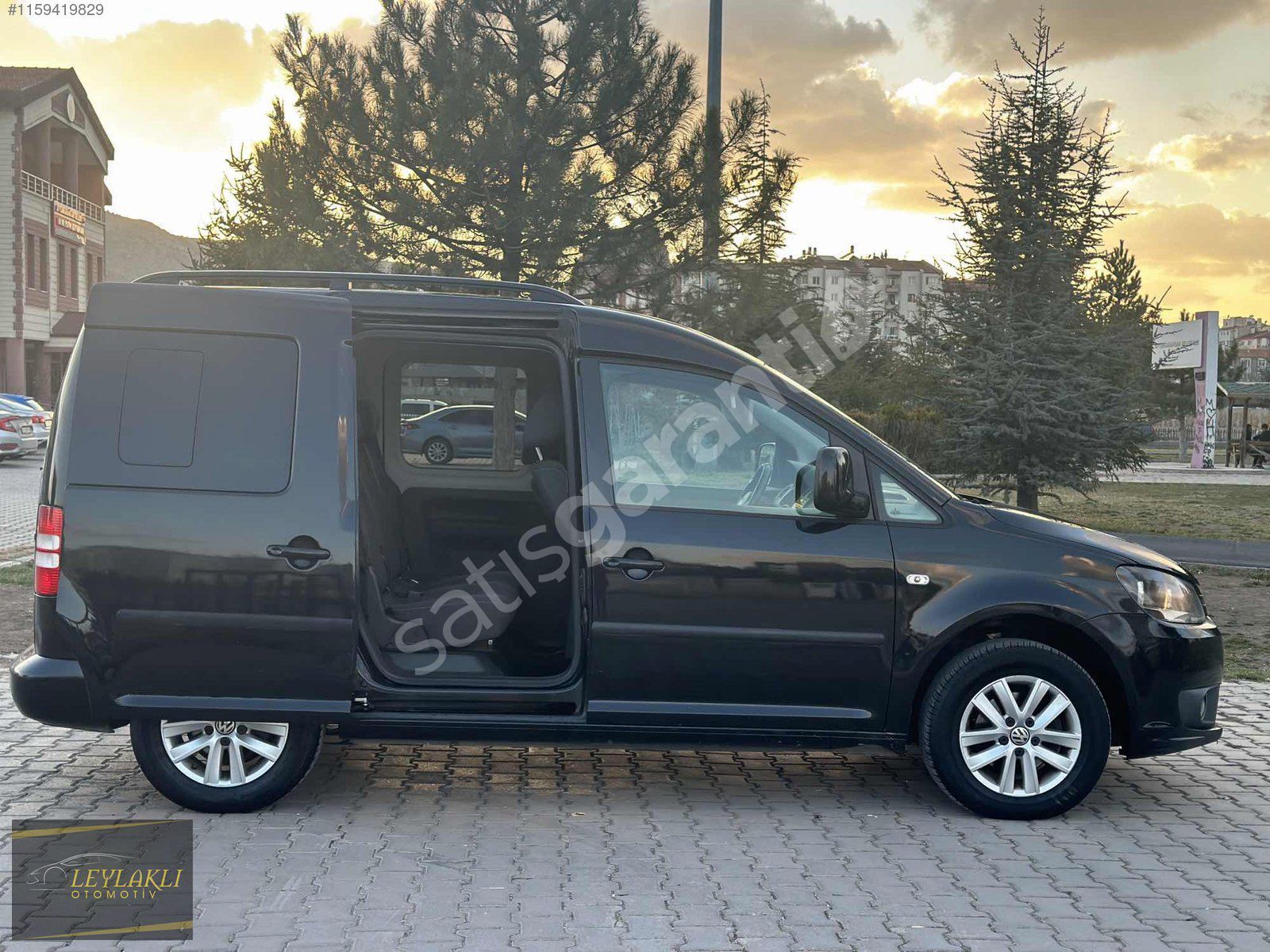 2011 MODEL 185.000 KM OTOMATİK CADDY EMSALSİZ TEMİZLİKTE