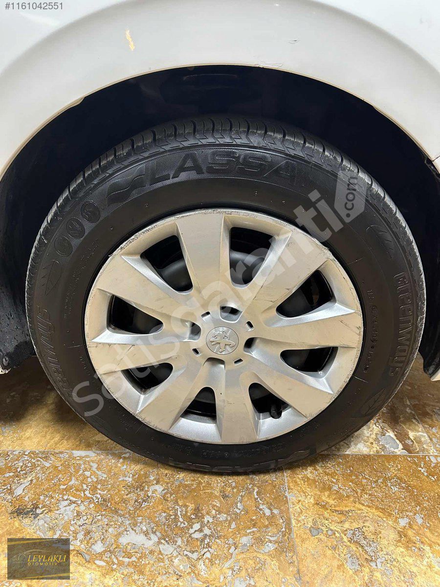 2019 MODEL 1.5 BLUEHDİ 120 BİNDE EMSALSİZ TEMİZ BAKIMLI 301
