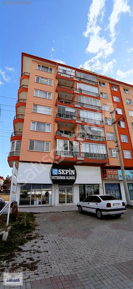 AFYON TURYAP'TAN SAHİPATA ANKARA YOLU ÜZERİNDE 4+1 DAİRE