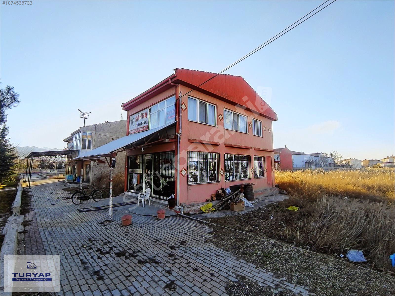 AFYON TURYAP'TAN UYDUKENT ORHANGAZİ MAH 3 KATLI 180 M² DÜKKAN
