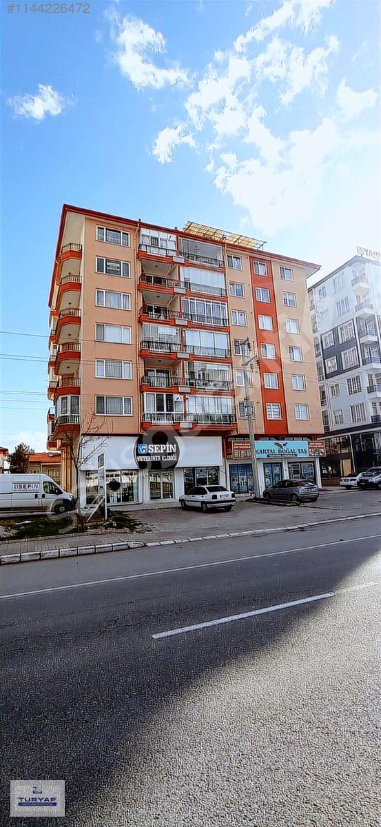AFYON TURYAP'TAN SAHİPATA ANKARA YOLU ÜZERİNDE 4+1 DAİRE
