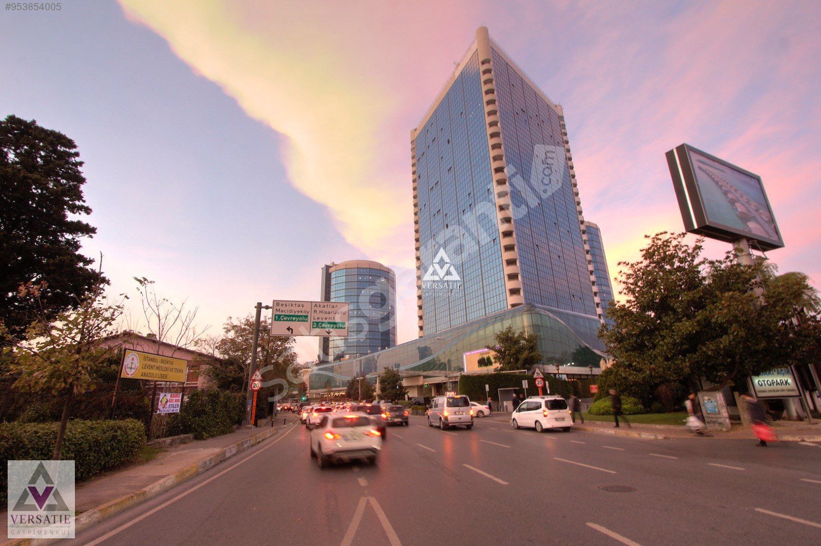 Etiler Akmerkez Residence Satılık 3,5+1 Balkonlu Daire