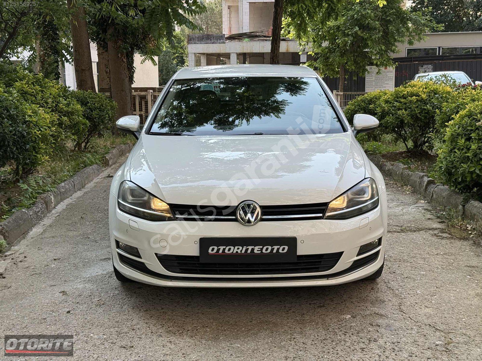 OTORİTE'DEN 2013 GOLF 1.4 TSİ BMT HIGHLİNE 122 HP OTOMATİK...