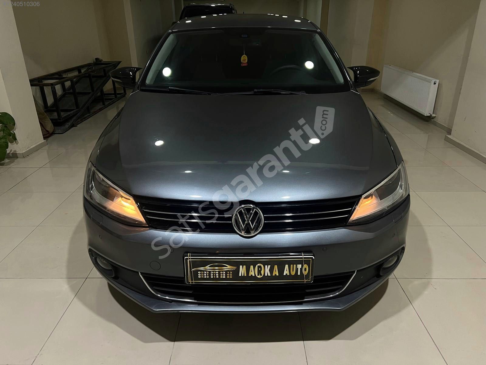MARKA'DAN 2011 JETTA DİZEL+DSG+GERİ GÖRÜŞ+NAVİ MASRAFSIZ!