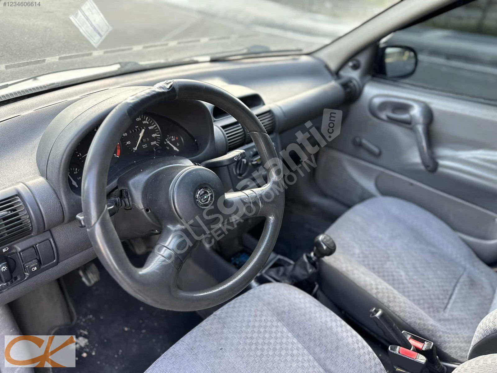 CORSA 1.4 MEKANİK SORUNSUZ KREDİ KARTINA 12 TAKSİT