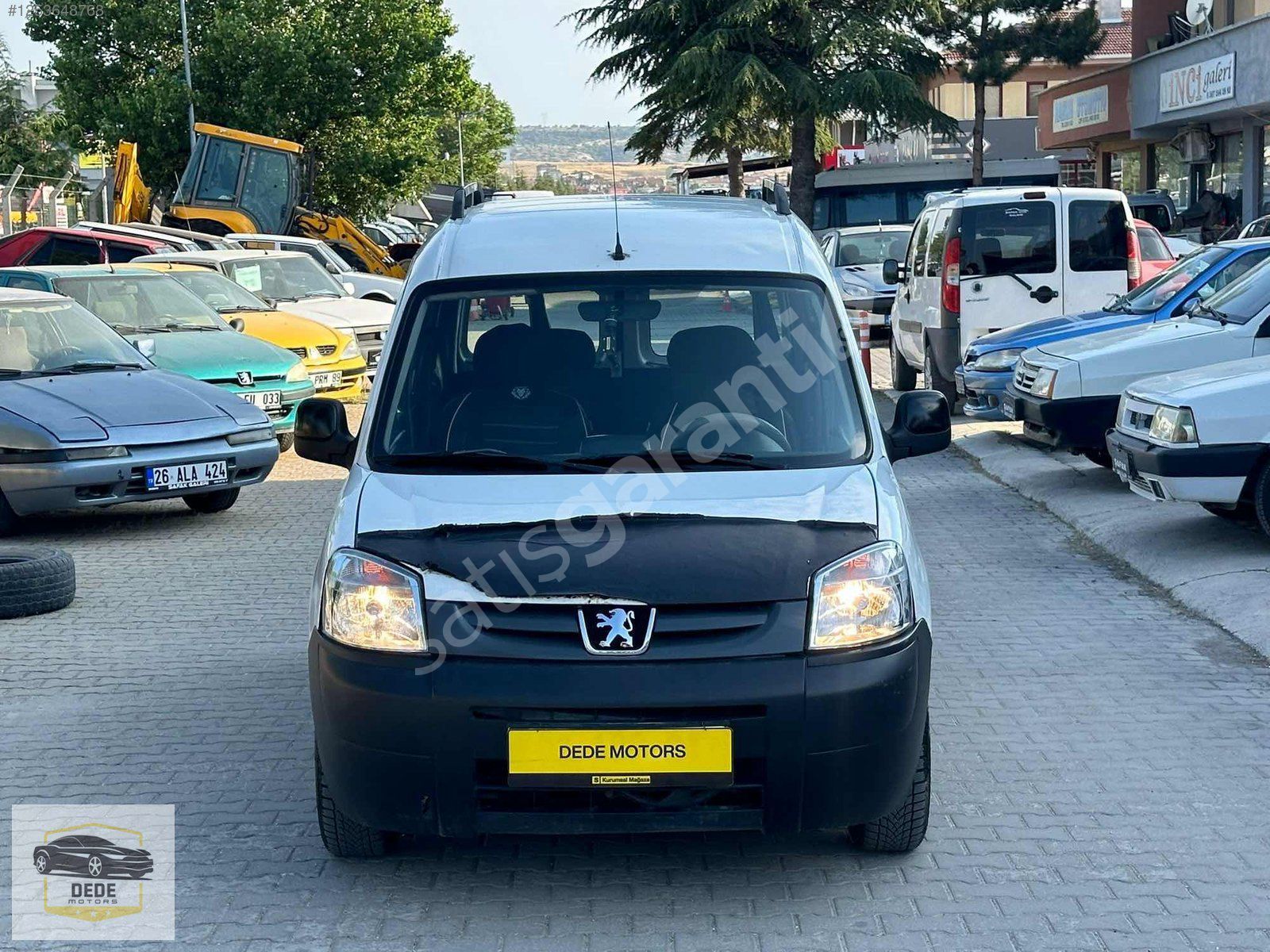 DEDE MOTORS TEMİZ AİLE ARACI
