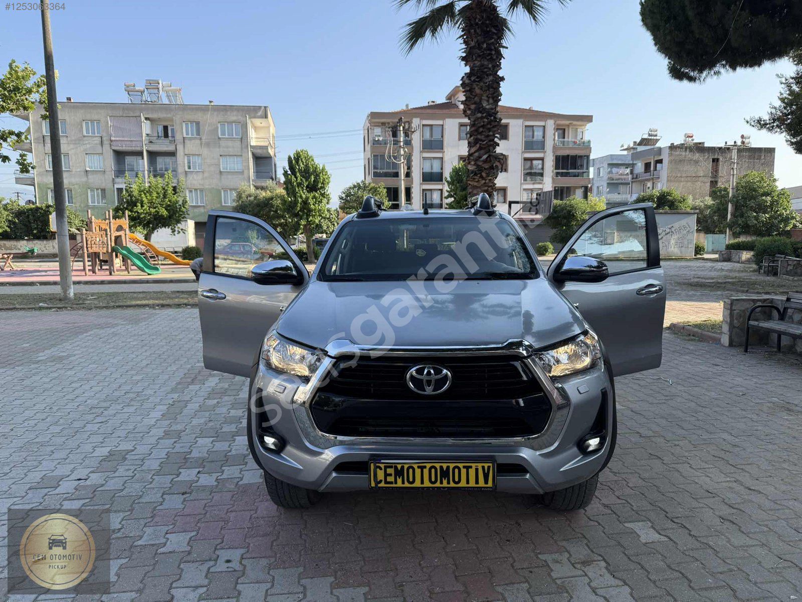 CEM OTOMOTİV DEN 2022 Hİ-LUX HATASIZ 27000 km DE
