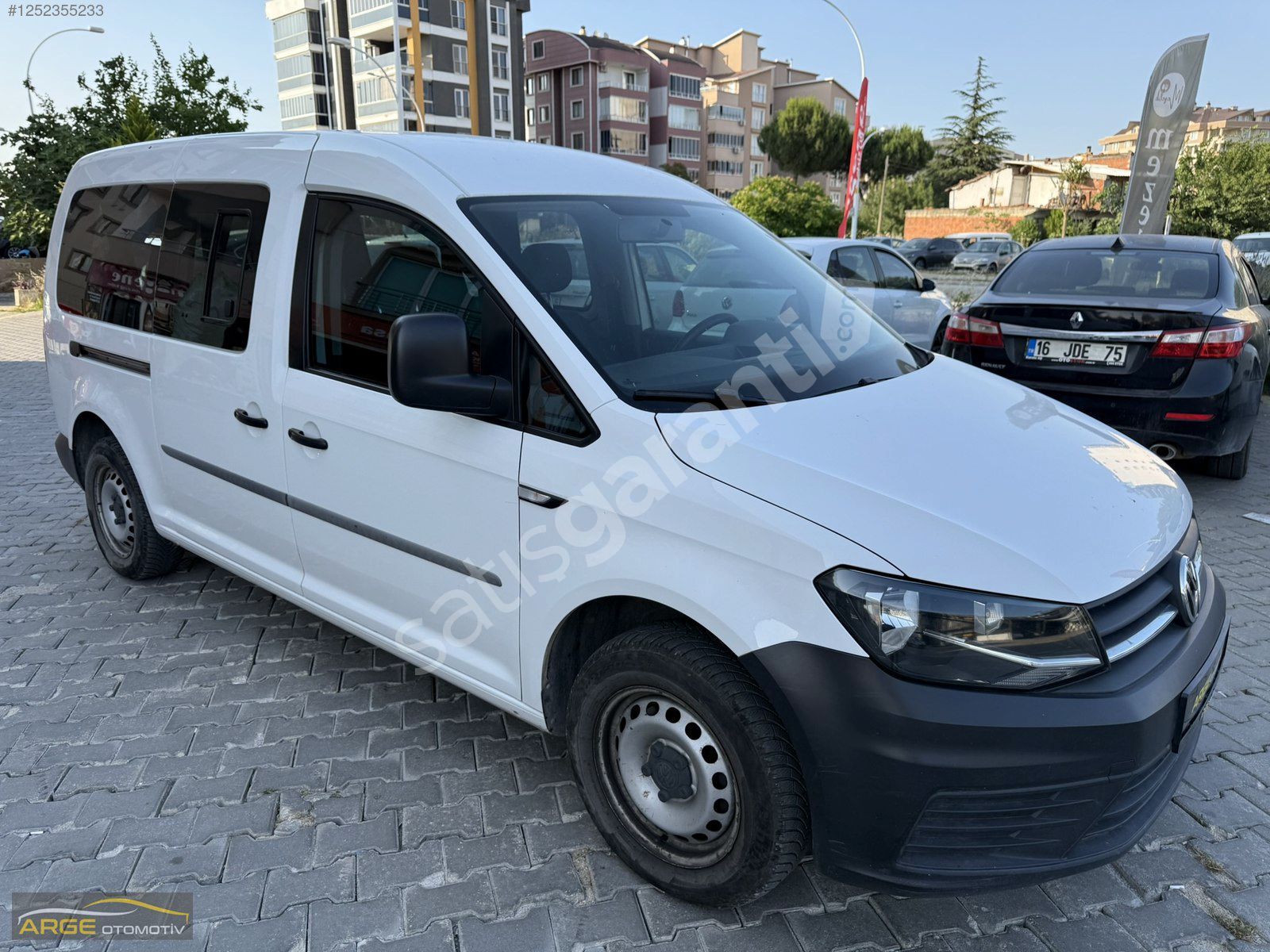 CADDY MAXİ CAMLI KOLTUKLU %20 FATURALI HATASIZ BOYASIZ TRAMERSİZ