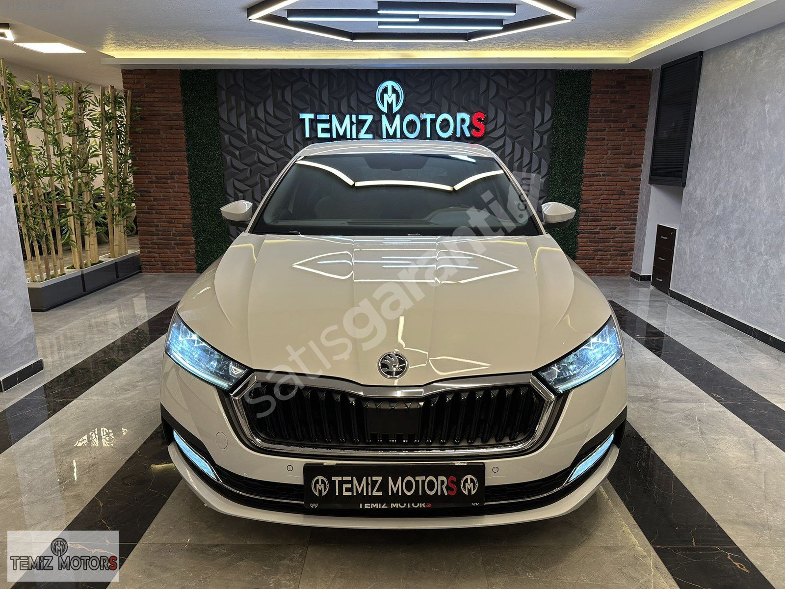TEMİZ MOTORS'DAN 2020 BOYASIZ OCTAVİA 1.5 E-TEC PREMİUM 78500 KM