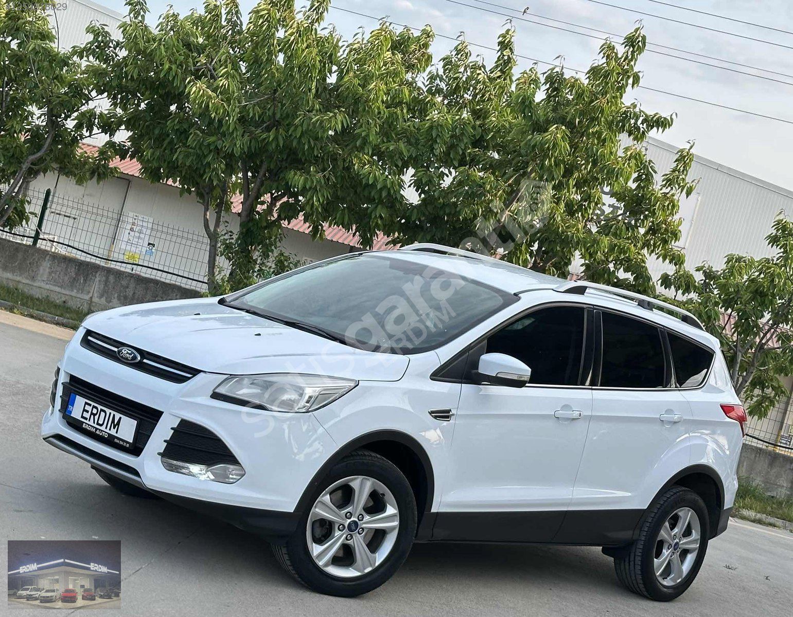 ERDİM'DEN 2015 FORD KUGA 4*4 BOYASIZ OTOMATİK 190 BİN KM