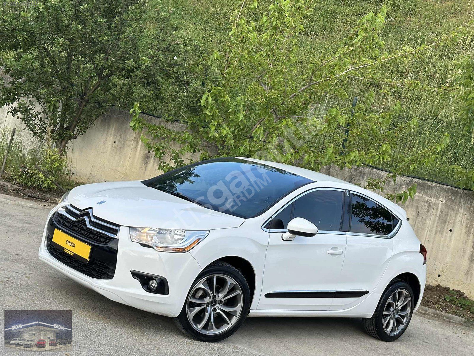 ERDİM'DEN 2013 MODEL DS4 DİZEL OTOMATİK BOYASIZ 175 BİN KM