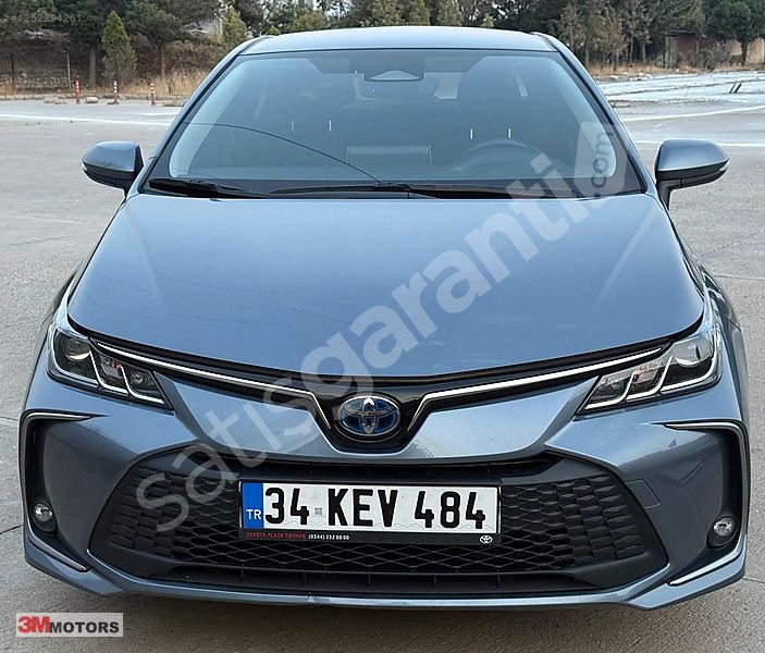 BOYASIZ OTOMATİK TOYOTA COROLLA 1.8 HYBRİD DREAM 140 HP e-CVT