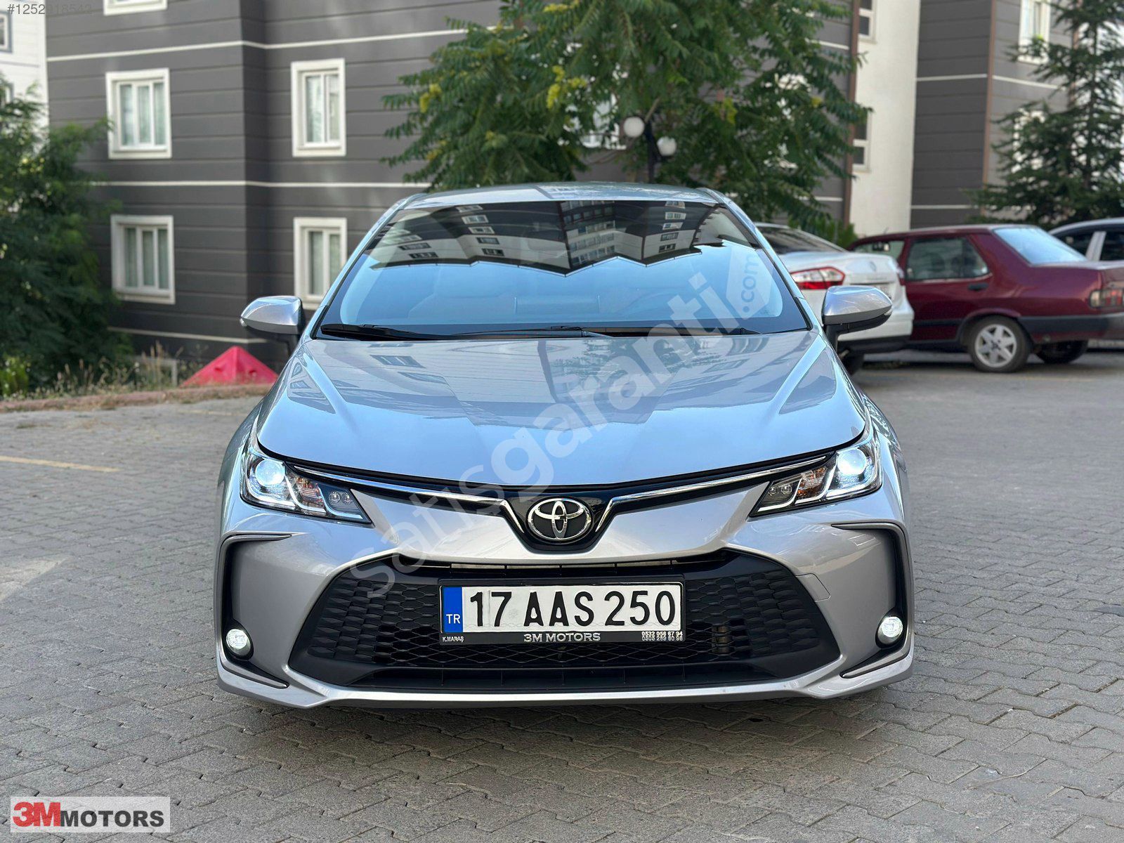 BOYASIZ OTOMATİK TOYOTA COROLLA 1.5 DREAM 125 HP GÜMÜŞ GRİ
