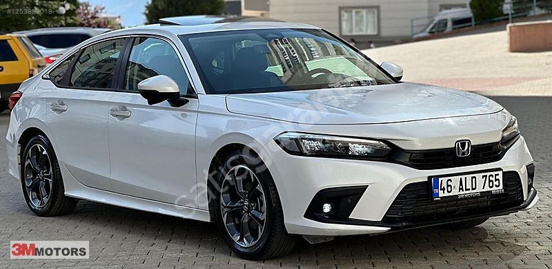 BOYASIZ HONDA CİVİC 1.5 VTEC ECO EXECUVİTE PLUS BEYAZ 129 HP FUL