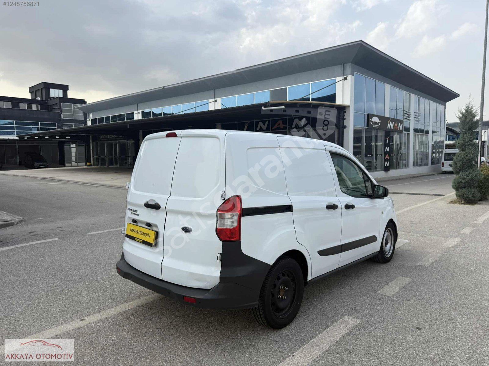 ALİ AKKAYA otomotiv de Courier Van 30 Dakikaya KREDİ