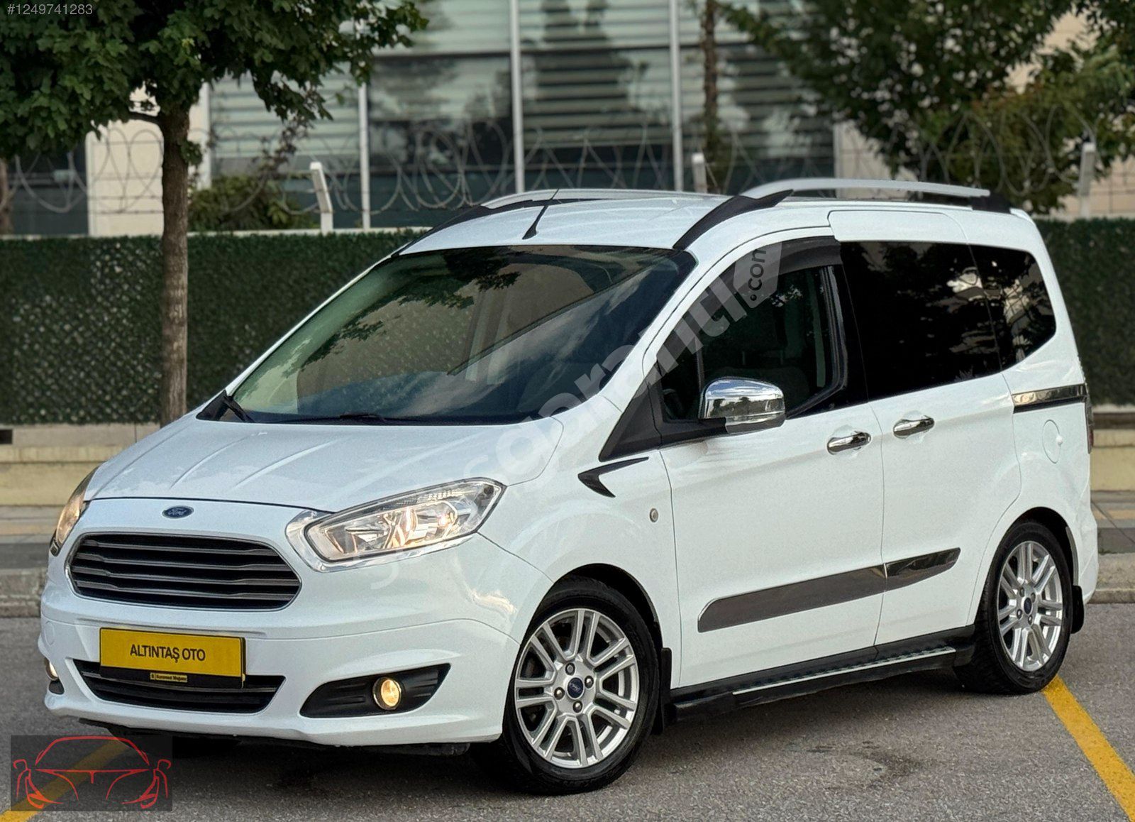 FORD COURİER TİTANİUM PLUSS ORJİNAL 143 bin km