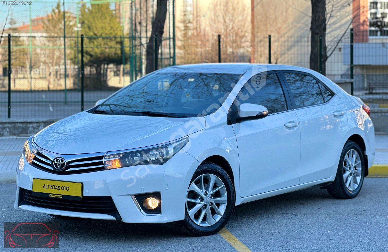 COROLLA 1.6 PREMIUM FUL+ FULL HATASIZ BOYASIZ TAM OTOMATİK VİTES