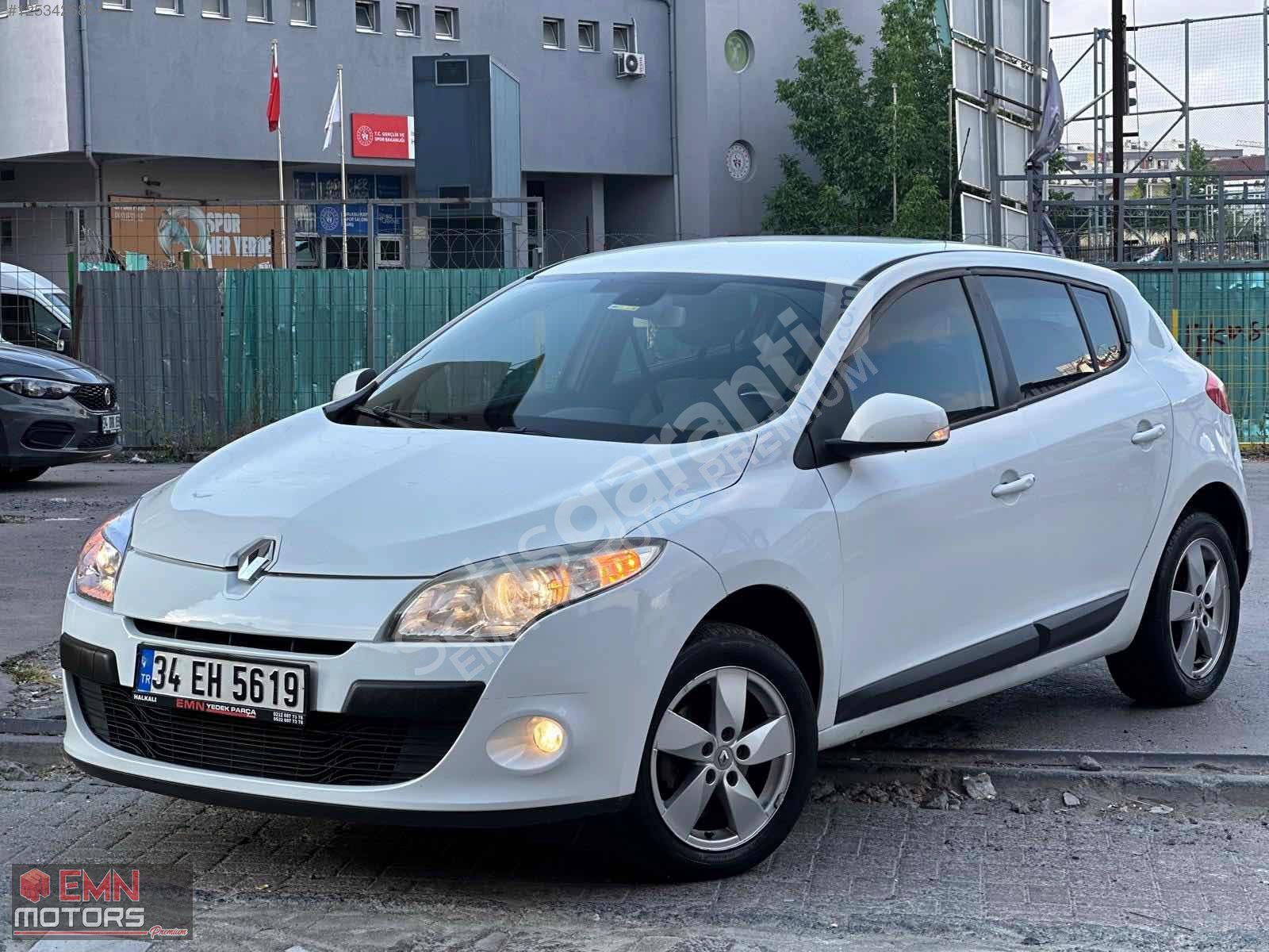 FULL++MEGANE 3 HATASIZ DİJİTAL KLİMA+ÇELİK JANT+HIZ SABİTLEME