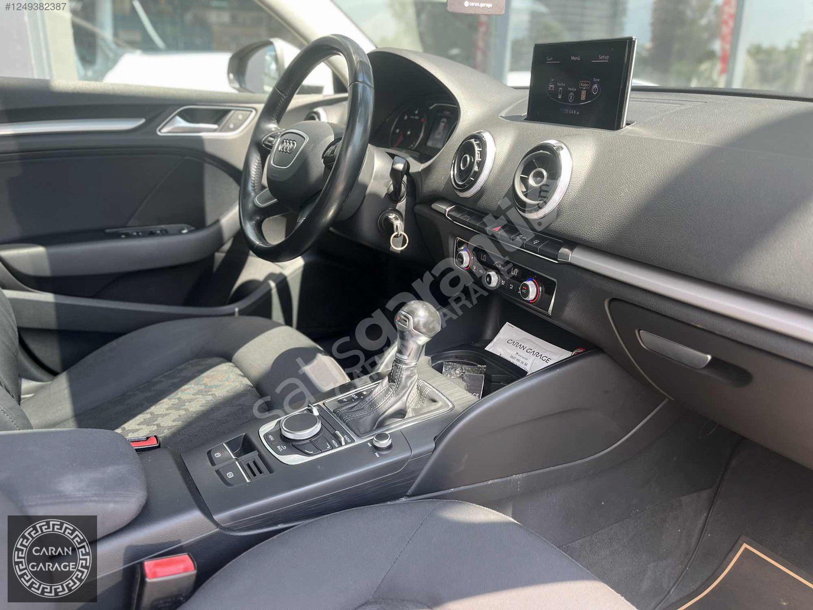 FIRSAT ARACI DİZEL OTOMATİK MAKYAJLI AUDİ A3 CAM TAVANLI