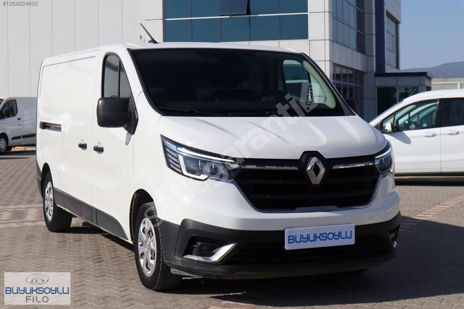BÜYÜKSOYLU FİLO/2022 RENAULT TRAFİC PANELVAN 2.0 DCI 6 M³ 150 HP