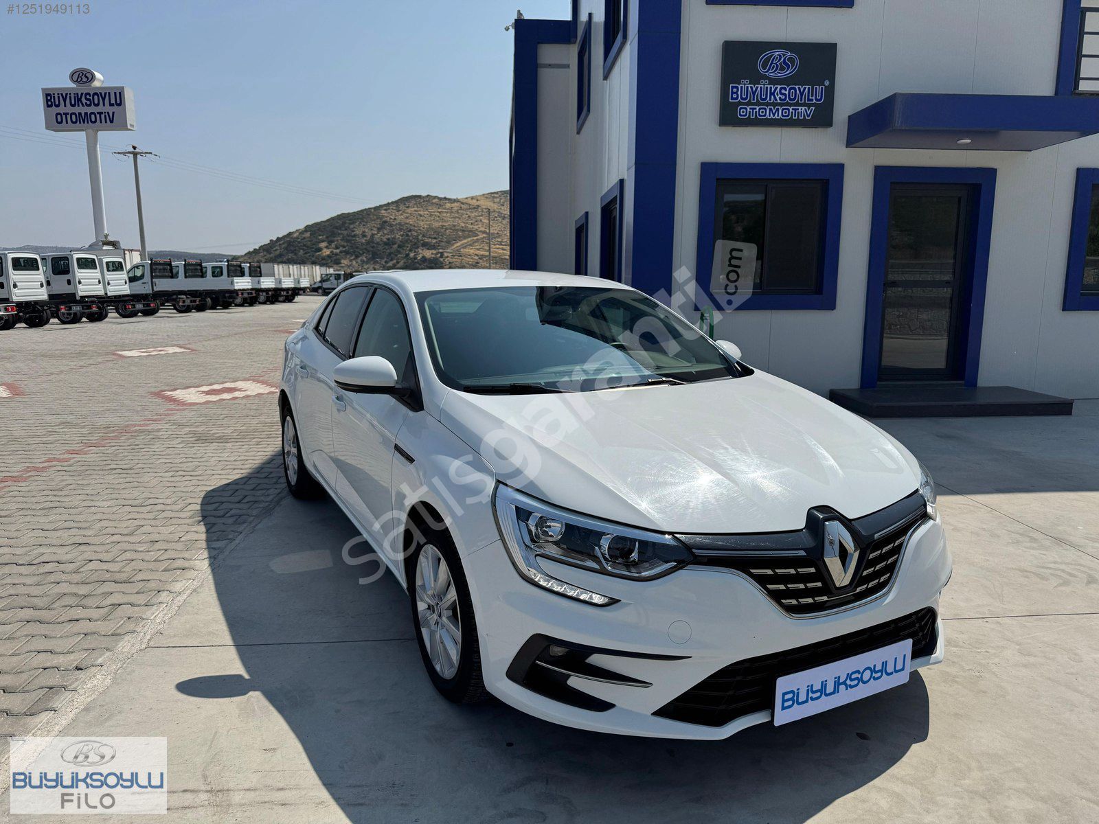 BÜYÜKSOYLU FİLO/2022 MODEL RENAULT MEGANE 1.3 TCE JOY OTOMATİK