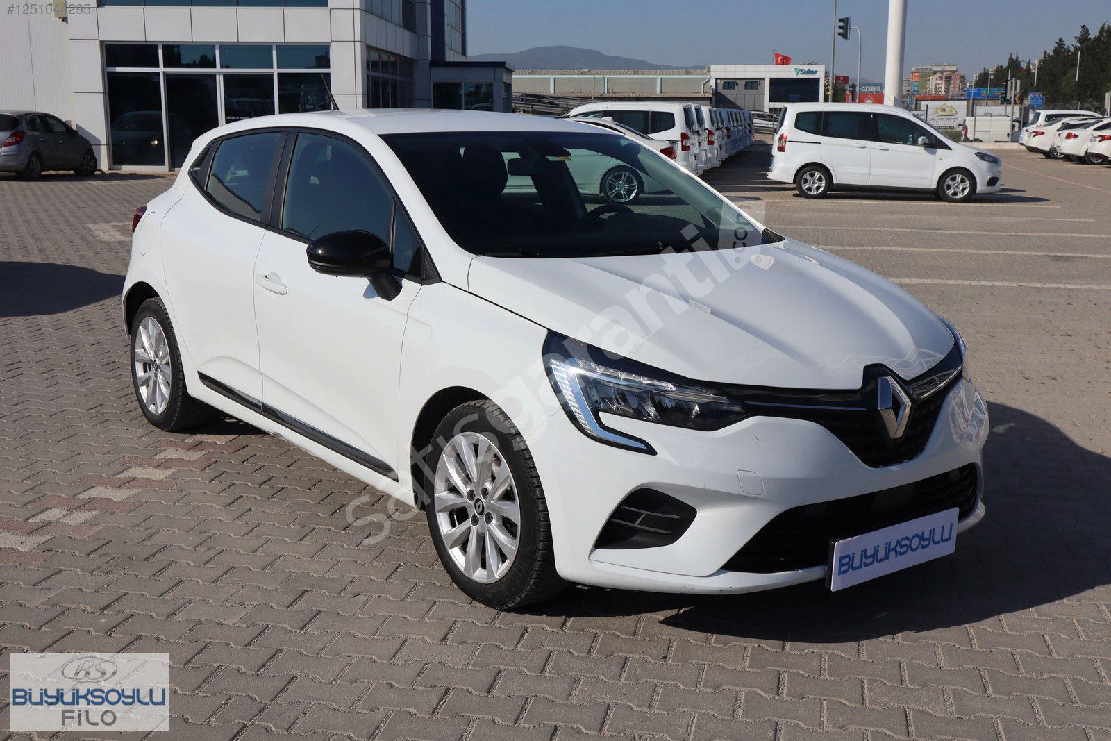 BÜYÜKSOYLU FİLO/2022 MODEL RENAULT CLİO 1.0 TCE TOUCH X-TRONİC