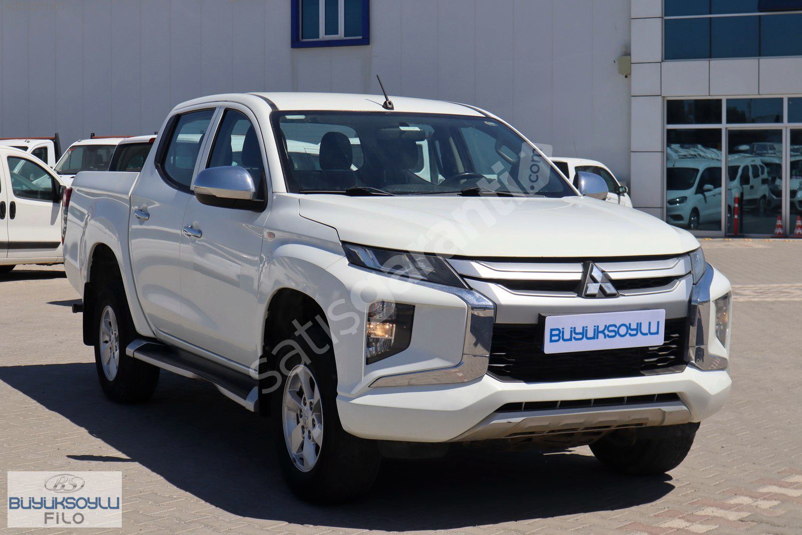 BÜYÜKSOYLU FİLO/ 2020 MODEL MİTSUBİSHİ L 200 2.2 DI-D 4X4 STORM