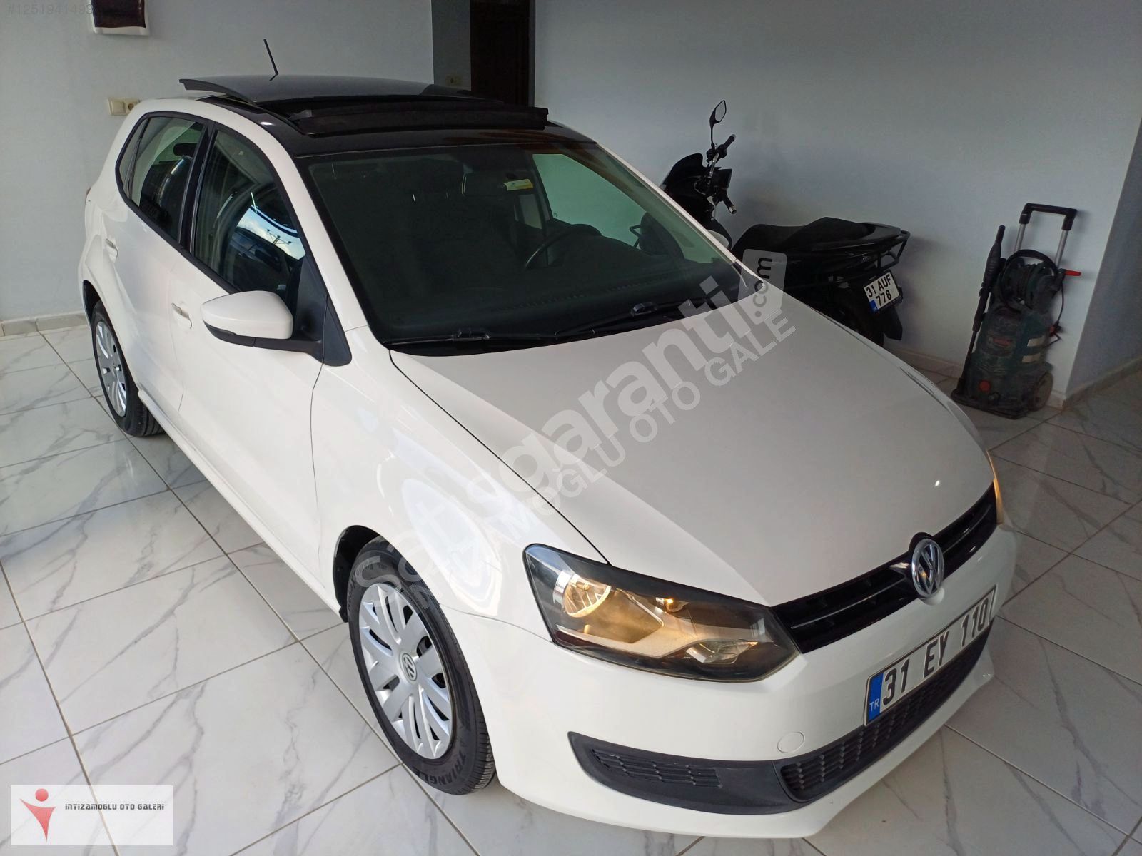 2013 MODEL VW POLO 1.6 TDİ COMFORTLİNE DSG CAMTAVAN BOYASIZ