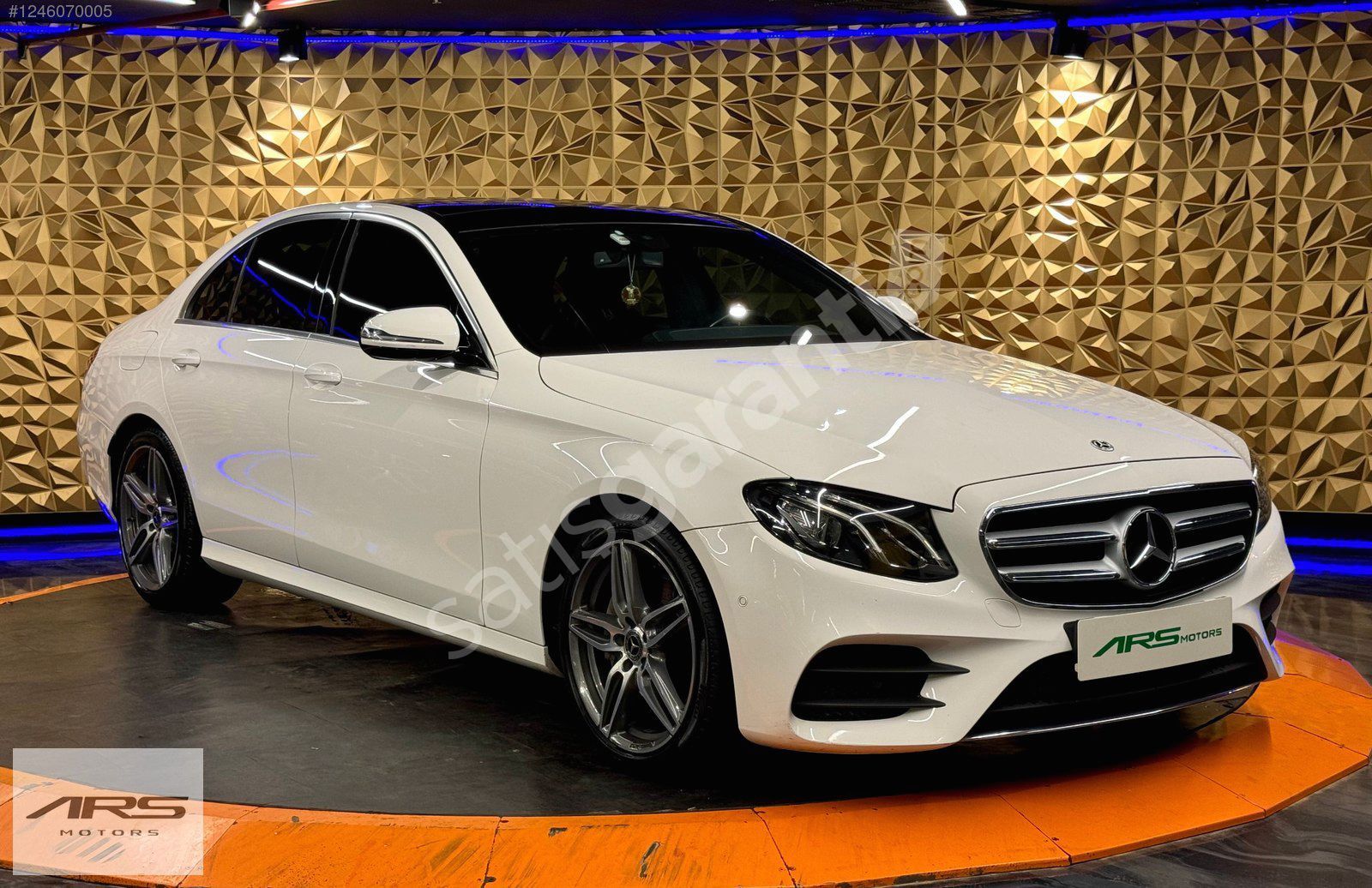 ARS MOTORS 2018 M-BENZ E220D 4MATIC AMG +COMMAND