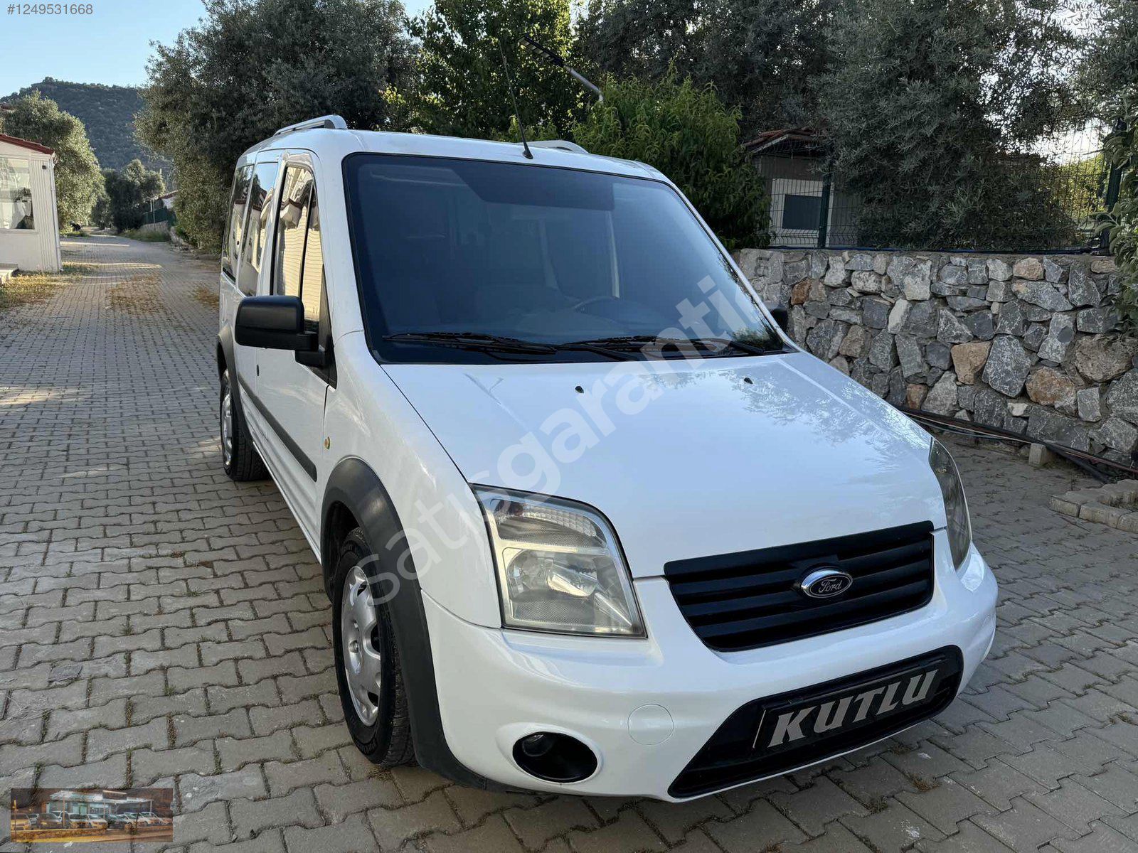 2012 CONNECT DELUX ORJİNAL 193.000 KM...