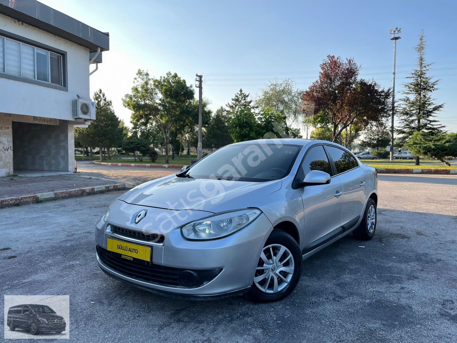GÜLLÜ OTODAN 2012 FLUENCE 1.5DCİ KARTA 12 TAKSİT ELDEN TAKSİT