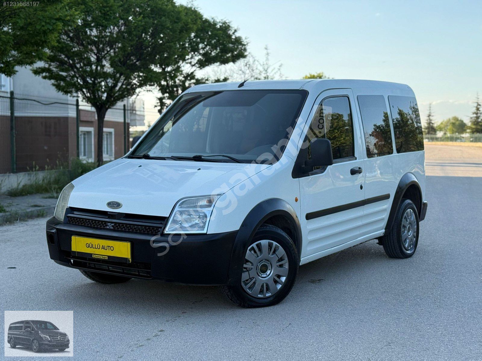GÜLLÜ OTODAN 2006 MODEL CONNECT KARTA 12 TAKSİT VE ELDEN TAKSİT