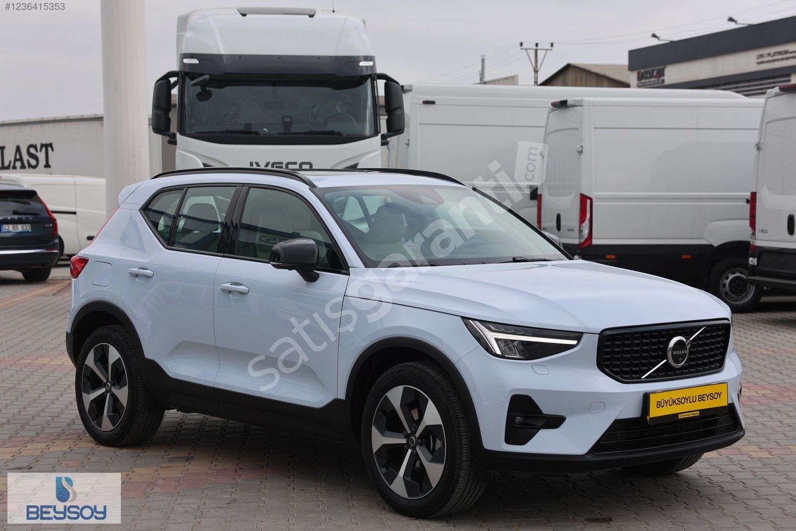 BÜYÜKSOYLU BEYSOY'DAN 2024 VOLVO XC40 1.5 T2 PLUS DARK 129 Hp