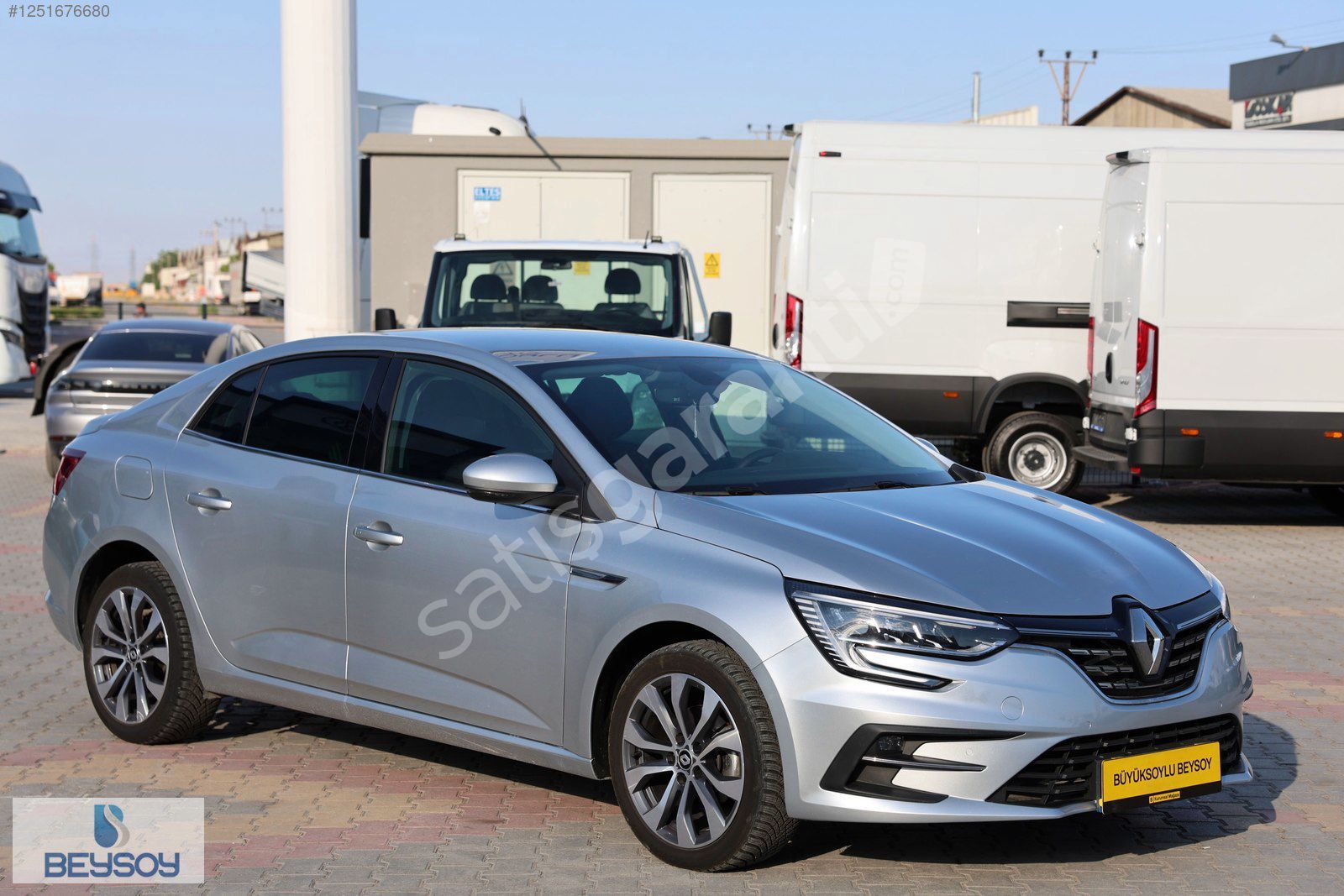 BÜYÜKSOYLU BEYSOY'DAN 2023MEGANE 1.3 TCE EDC ICON 140 Hp